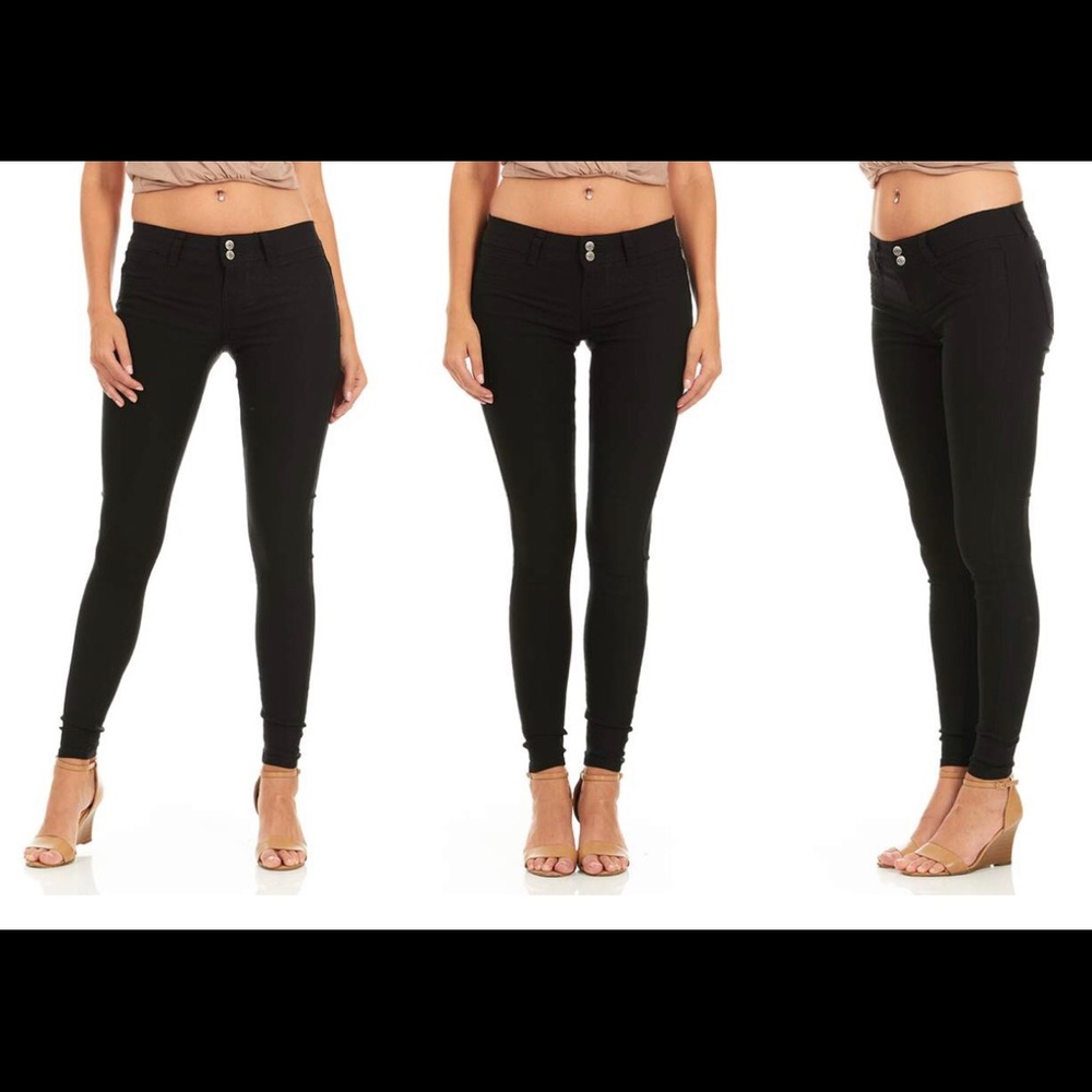 Cover Girl super stretchy black skinny jeans